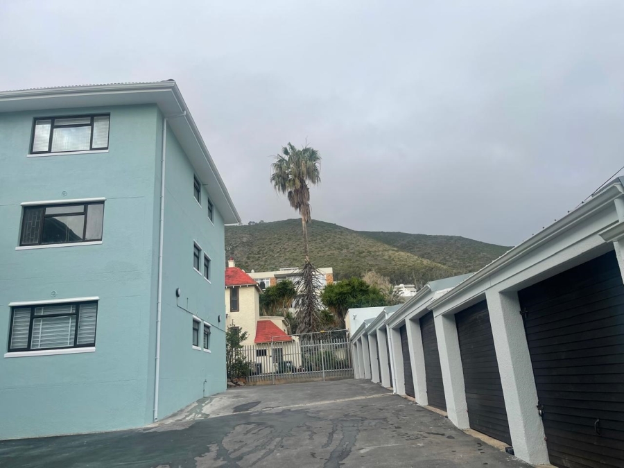 2 Bedroom Property for Sale in Sea Point Western Cape